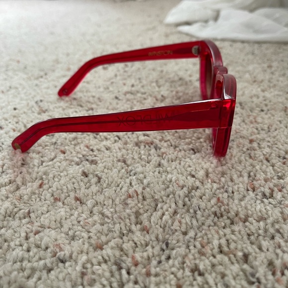 Wildfox Winston sunglasses-red - Picture 6 of 6